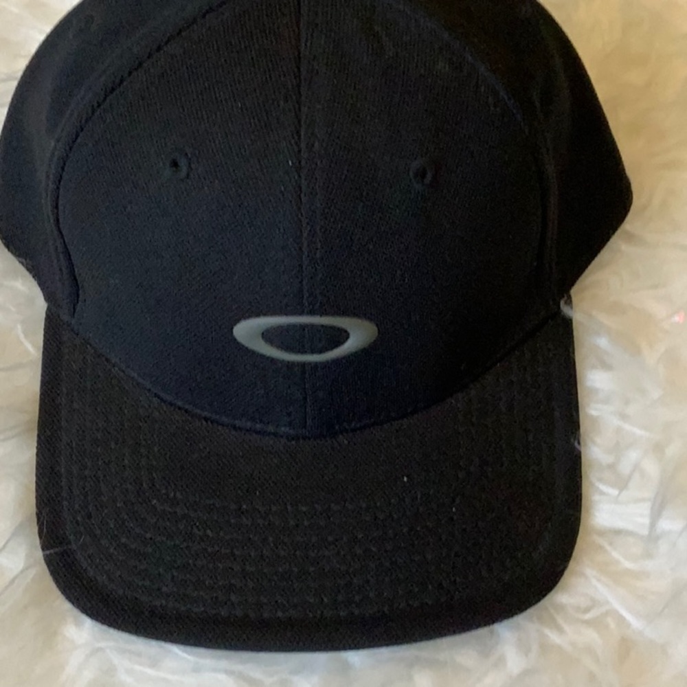 Oakley Hat, fitted hat size L/XL